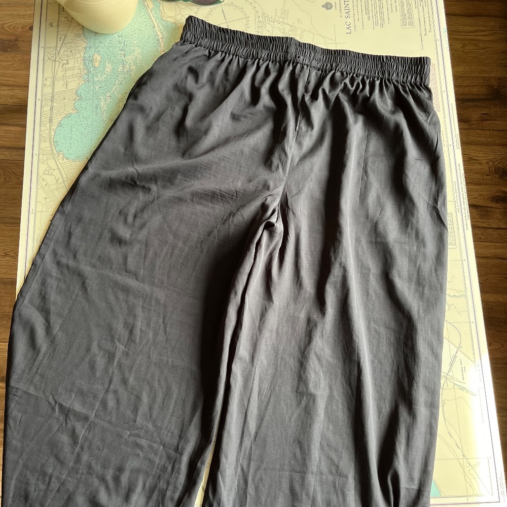 Stevie & Lindsay Black Palazzo Pants - Picture 5 of 6